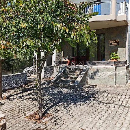 Under The Rocks * Kalabáka