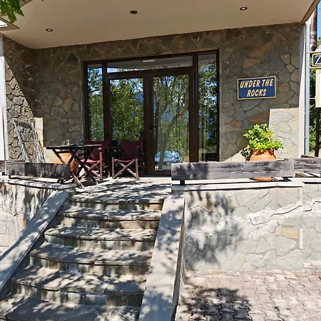 Apartment Under The Rocks Kalambaka